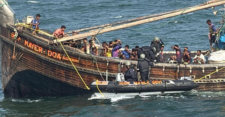 ২ দিনে বাংলাদেশের ৭৯ জেলেকে ধরে নিয়ে গেছে ভারতের কোস্টগার্ড