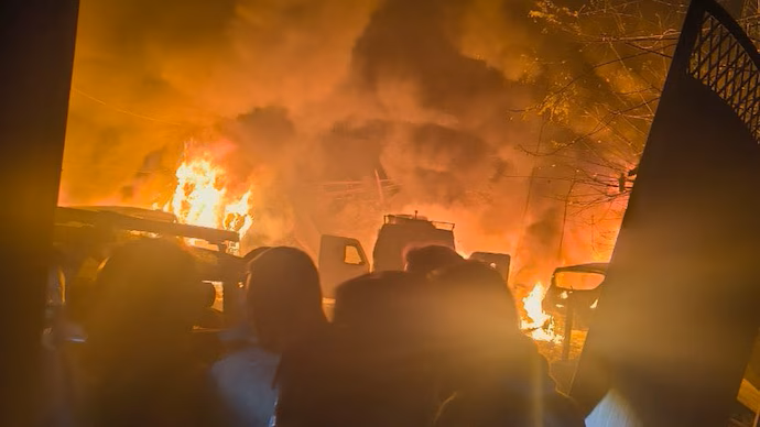 কাশ্মীরের শ্রীনগরে থানায় জব্দ করা বিস্ফোরকের বিস্ফোরণ, নিহত ৯