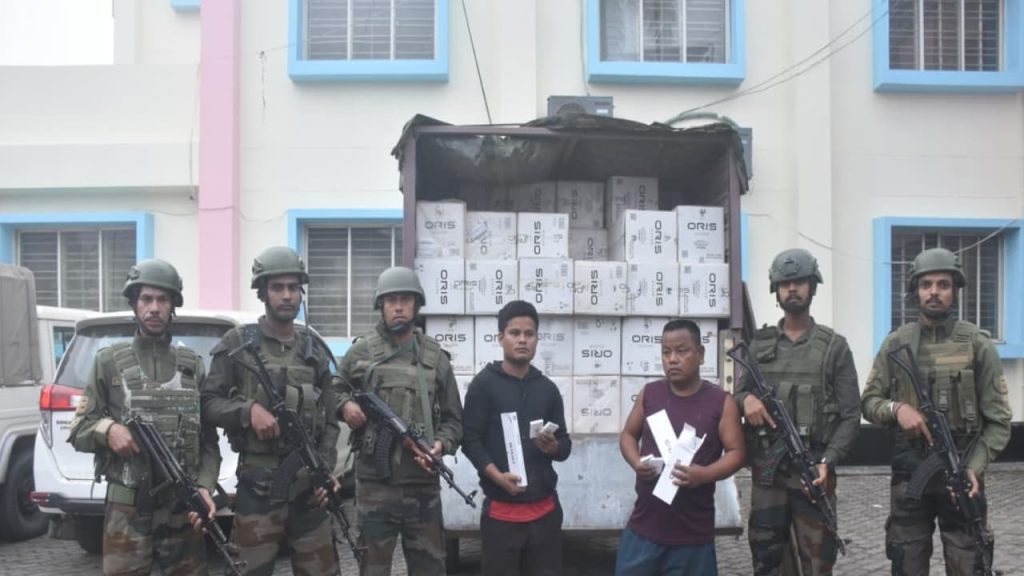 আসাম রাইফেলস–ডিআরআই এর যৌথ অভিযানে ৭ কোটির বেশি মূল্যের বিদেশি সিগারেট জব্দ