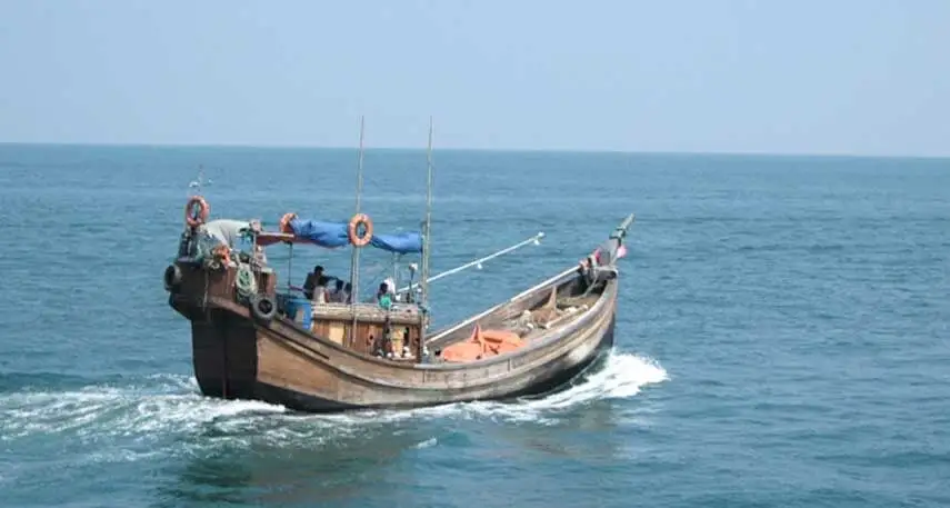 ঘাটে ফেরার পথে ট্রলারসহ ৬ বাংলাদেশিকে তুলে নিয়ে গেল আরাকান আর্মি