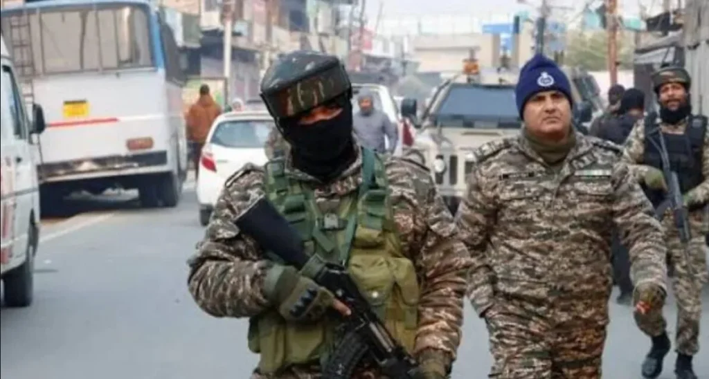 দিল্লির লালকেল্লায় বোমা বিস্ফোরণ, ধরপাকড়-হয়রানির শিকার সাধারণ কাশ্মীরিরা