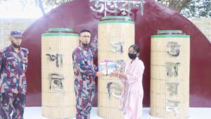 পানছড়িতে বিজিবির উদ্যোগে কলেজ শিক্ষার্থীদের মাঝে শিক্ষা সামগ্রী বিতরণ