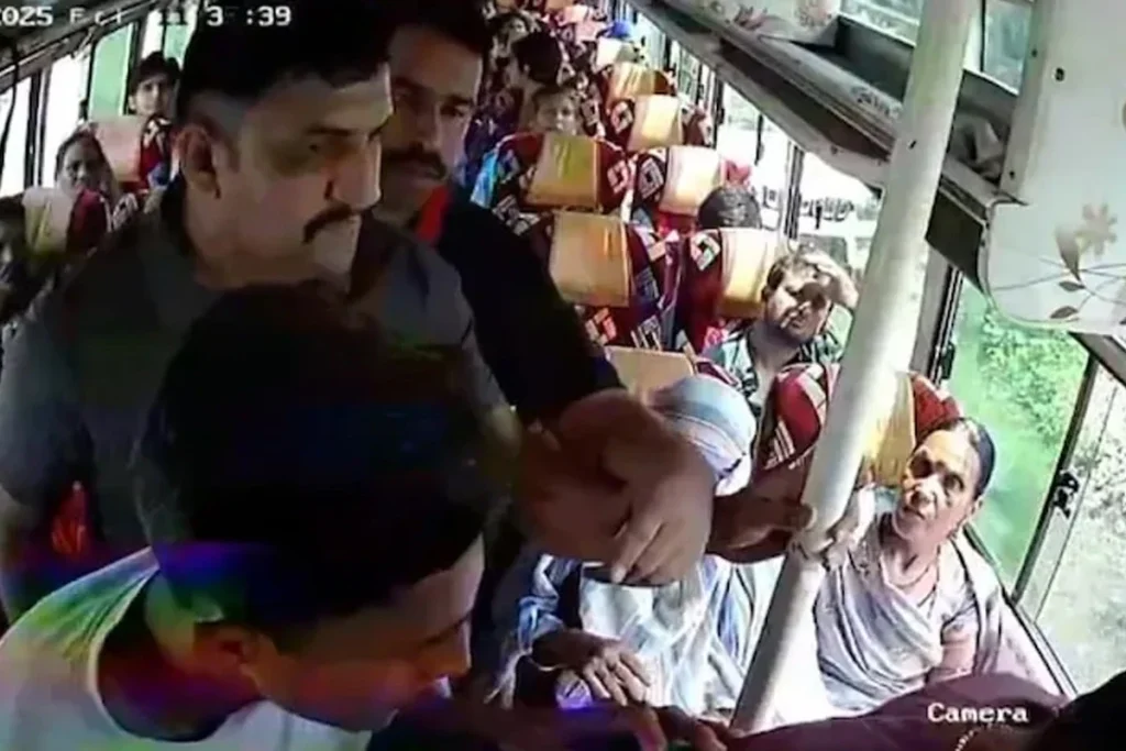 ভারতে মুসলিম শিক্ষার্থীকে অপহরণ করে মাদক মামলায় ফাঁসায় পুলিশ!