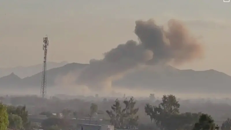 পাকিস্তানের খাইবার পাখতুনখোয়ায় গাড়ি বোমা হামলা-তীব্র বন্দুকযুদ্ধ, ৪ সেনা নিহত