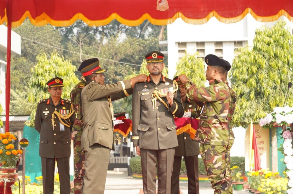 সাভারে রিমাউন্ট ভেটেরিনারি এন্ড ফার্ম কোরের ৩য় কর্নেল কমান্ড্যান্ট অভিষেক অনুষ্ঠিত