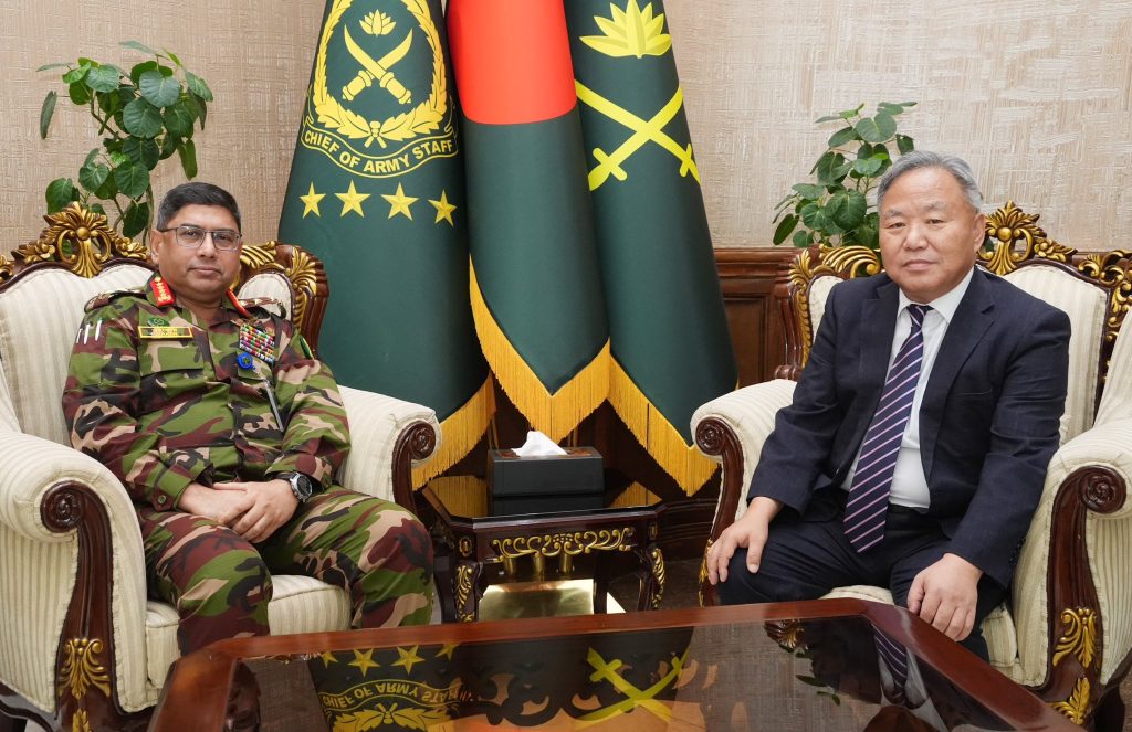 সেনাপ্রধানের সঙ্গে দক্ষিণ কোরিয়ার রাষ্ট্রদূতের বিদায়ী সাক্ষাৎ, সামরিক সহযোগিতা জোরদারে আলোচনা