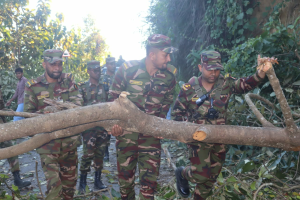 সাজেকে বনবিভাগের কার্যালয়ে ইউপিডিএফের হামলা-ভাঙচুর: বনরক্ষি আহত, ব্যর্থ অপহরণচেষ্টা