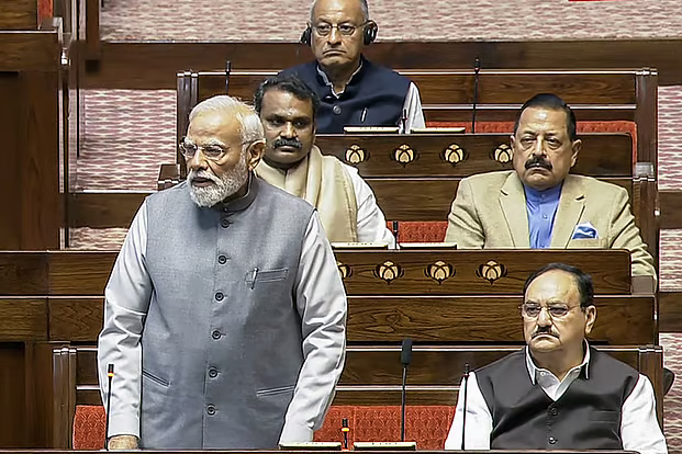 ভারতের লোকসভায় হট্টগোল, স্থগিত শীতকালীন অধিবেশনের প্রথম দিন