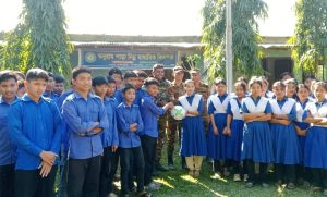 লক্ষীছড়ির দুর্গম তনুরাম পাড়ায় সেনাবাহিনীর বিনামূল্যে চিকিৎসা সেবা ও শিক্ষা উপকরণ বিতরণ
