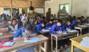 লক্ষীছড়ির দুর্গম তনুরাম পাড়ায় সেনাবাহিনীর বিনামূল্যে চিকিৎসা সেবা ও শিক্ষা উপকরণ বিতরণ