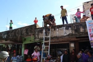 আলীকদম বাজারে অগ্নিনির্বাপণ মহড়া: সেনাবাহিনীর তত্ত্বাবধানে বাড়ল জননিরাপত্তা সচেতনতা