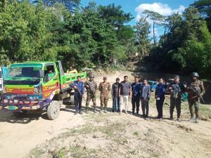 আলীকদমে সেনাবাহিনীর নেতৃত্বে যৌথ অভিযান: পাহাট কাটার দায়ে সাড়ে ৭ লাখ টাকা জরিমানা