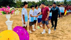 বড়দিনকে ঘিরে সুংসুংপাড়ায় সেনাবাহিনী–পাড়াবাসীর প্রীতি ফুটবল ম্যাচ ও মতবিনিময় সভা