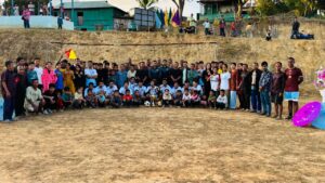 বড়দিনকে ঘিরে সুংসুংপাড়ায় সেনাবাহিনী–পাড়াবাসীর প্রীতি ফুটবল ম্যাচ ও মতবিনিময় সভা