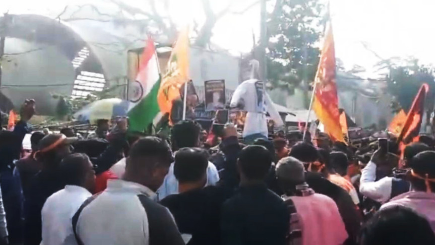 পেট্রাপোলে বাংলাদেশ অভিমুখে লংমার্চ আটকে দিল বিএসএফ