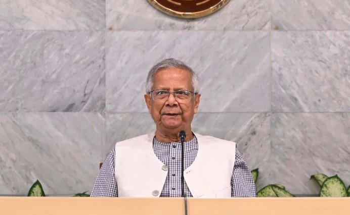 সীমান্তে অতন্দ্র প্রহরীর দায়িত্ব পালন করছে বিজিবি: প্রধান উপদেষ্টা