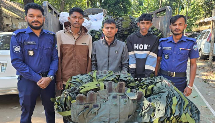 রামুতে ভারী আগ্নেয়াস্ত্রের ম্যাগাজিন সংরক্ষণের বাউন্ডলি পাচারচক্রের গোপন তৎপরতা ভেস্তে দিল পুলিশ