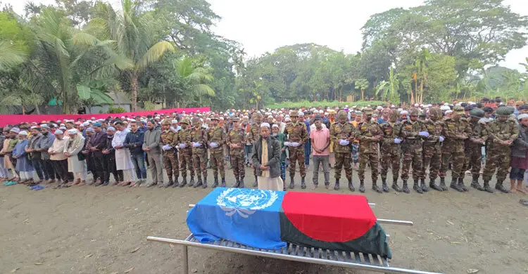 সুদানে শান্তিরক্ষা মিশনে সন্ত্রাসী হামলায় নিহত জাহাঙ্গীর আলমের দাফন সম্পন্ন