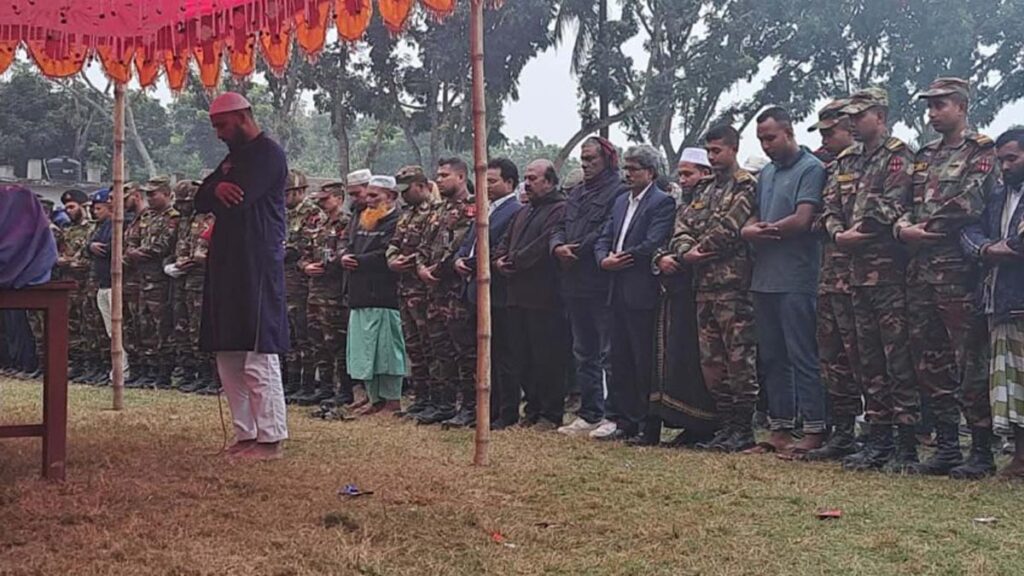 শান্তিরক্ষী মিশনে নিহত মাসুদ রানাকে দাফন করা হলো নিজ এলাকা নাটোরে