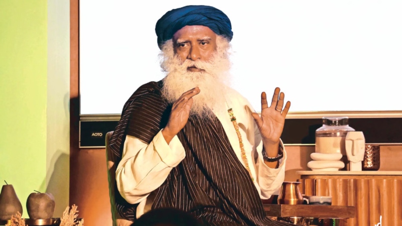 চিকেনস নেককে ‘হাতিতে’ পরিণত করার হুমকি ভারতীয় আধ্যাত্মিক গুরুর