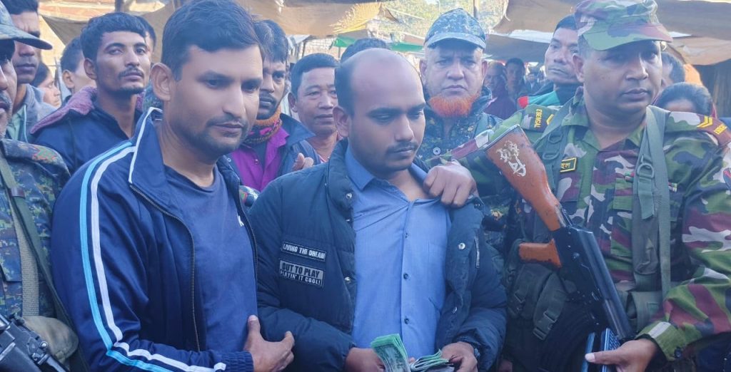 কাউখালীতে জাল টাকার কারবারি আটক, ব্যবসায়ীদের সতর্কতায় উদ্ধার ২২ হাজার টাকার জাল নোট