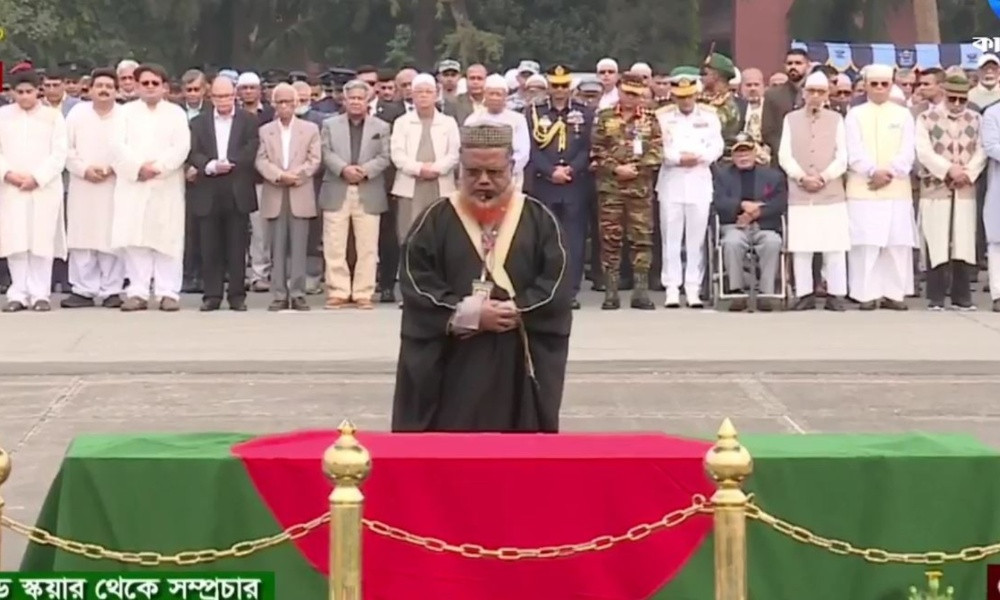 মহান মুক্তিযুদ্ধের ডেপুটি চিফ অব স্টাফ এ কে খন্দকারের জানাজা অনুষ্ঠিত