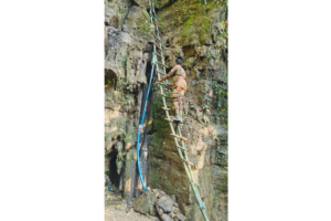 নিরাপত্তা অভিযানের মধ্যেই মানবিক উদ্যোগ: দুর্গম কালাপাহাড় রেঞ্জে সেনাবাহিনীর বিশুদ্ধ পানির প্রকল্প