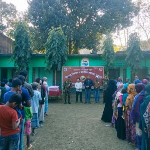 সাজেকে সেনাবাহিনীর মানবিক উদ্যোগ: শীতার্ত ও অসহায় মানুষের মাঝে শীতবস্ত্র বিতরণ