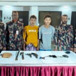 সীমান্তে বিজিবির অভিযানে মিয়ানমারের নাগরিকসহ দুই সশস্ত্র দুষ্কৃতকারী আটক, উদ্ধার অস্ত্র ও গুলি