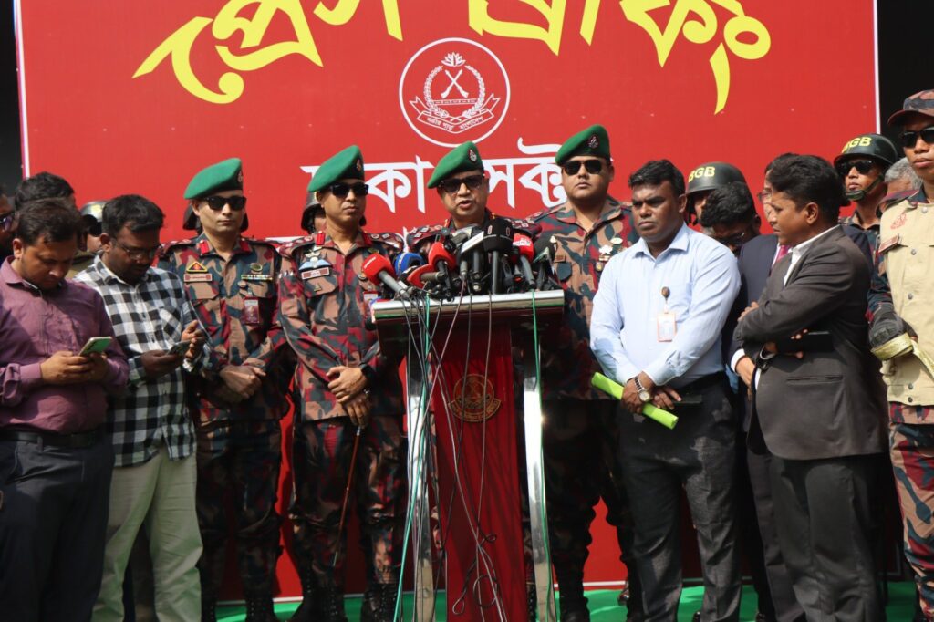 জাতীয় সংসদ নির্বাচনে আইনশৃঙ্খলা রক্ষায় মারণাস্ত্র ব্যবহার করবে না বিজিবি