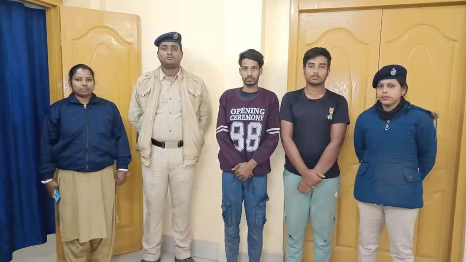 ত্রিপুরায় এক বাংলাদেশি নাগরিক ও ভারতীয় দালাল আটক