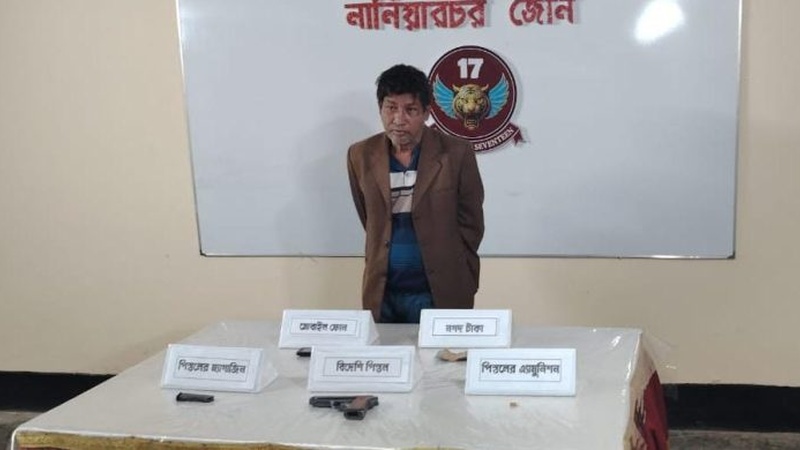 নানিয়ারচরের ঘিলাছড়িতে সেনা ক্যাম্পের চেকপোস্টে বিদেশি অস্ত্রসহ একজন আটক