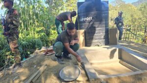 নিরাপত্তা অভিযানের মধ্যেই মানবিক উদ্যোগ: দুর্গম কালাপাহাড় রেঞ্জে সেনাবাহিনীর বিশুদ্ধ পানির প্রকল্প