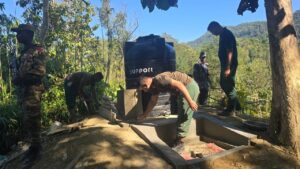 নিরাপত্তা অভিযানের মধ্যেই মানবিক উদ্যোগ: দুর্গম কালাপাহাড় রেঞ্জে সেনাবাহিনীর বিশুদ্ধ পানির প্রকল্প