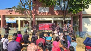 সাজেকের দুর্গম পাহাড়ে শীতার্তদের মাঝে শীতবস্ত্র বিতরণ করলো ৫৪ বিজিবি