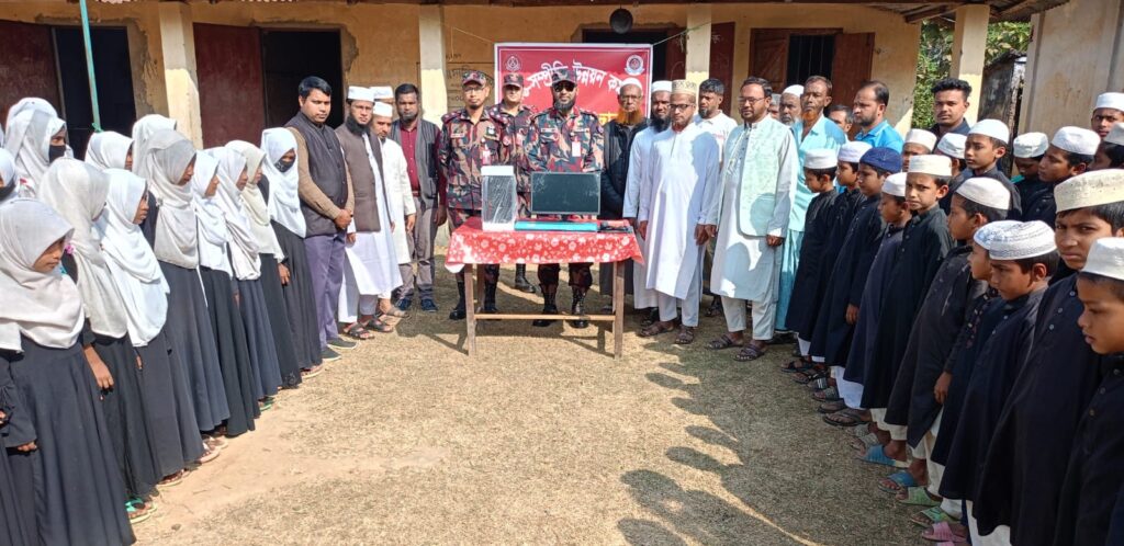 ধর্মীয় ও জাতিগত বিভাজনের ঊর্ধ্বে উঠে শান্তিপূর্ণ সহাবস্থান নিশ্চিত করতে হবে- লেঃ কর্নেল আহসান