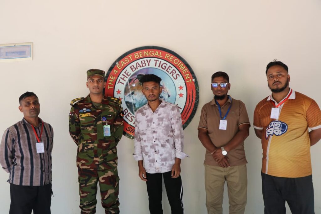 মোটরসাইকেল-আইফোনের লোভে অপহরণের নাটক, দীঘিনালায় সেনা অভিযানে কলেজছাত্র উদ্ধার