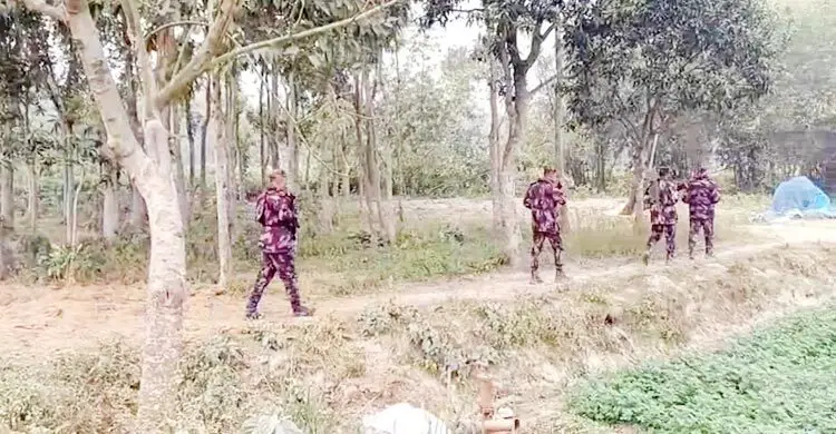 জয়পুরহাট সীমান্তে বিএসএফ কর্তৃক কাঁটাতারের বেড়া স্থাপন নিয়ে উত্তেজনা