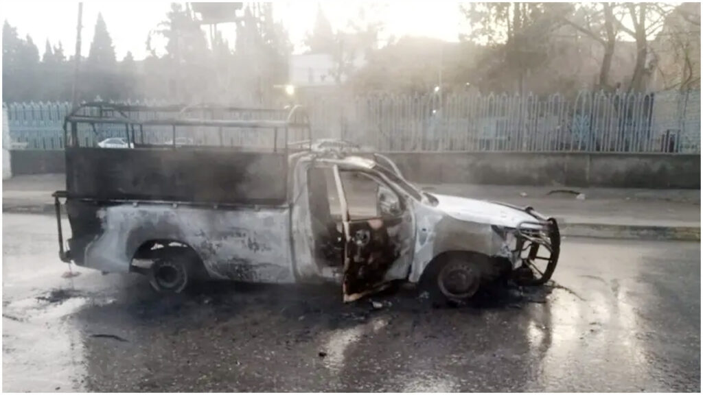 পাকিস্তানে ১২ স্থানে একযোগে সন্ত্রাসী হামলা, নিরাপত্তাবাহিনীর সদস্যসহ নিহত অন্তত ৪৭