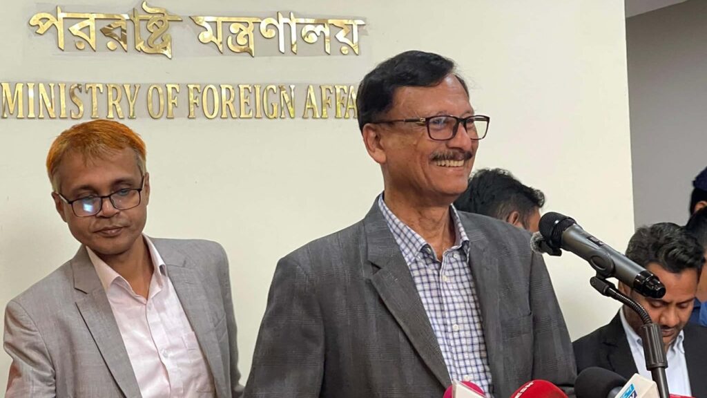 পাকিস্তানের সঙ্গে সম্পর্ক উন্নত করার চেষ্টা করছি: পররাষ্ট্র উপদেষ্টা