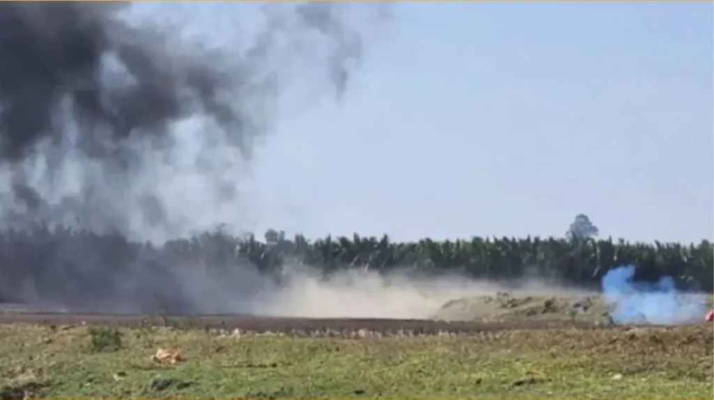 টেকনাফের হোয়াইক্যং সীমান্তে আতঙ্ক, ঘরবাড়ি ছাড়ছে মানুষ