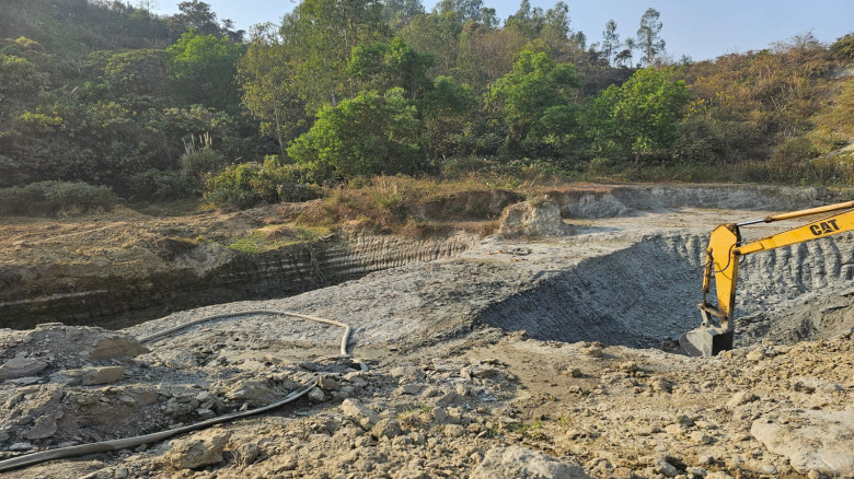 সাতকানিয়ায় ইটভাটা ও মাটিখেকোদের বিরুদ্ধে সেনাবাহিনীর অভিযান