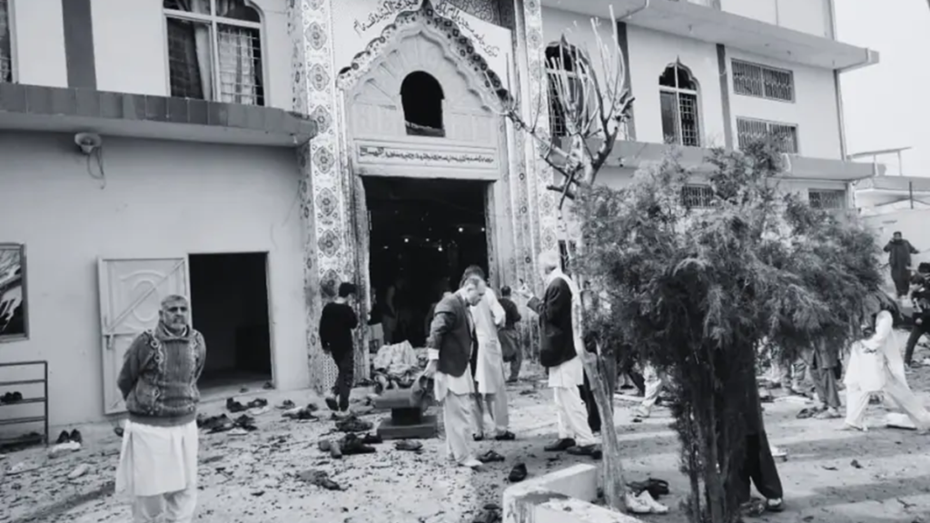 পাকিস্তানে ইমামবাড়ায় ভয়াবহ বিস্ফোরণে নিহত ৩১, আহত ১৬৯