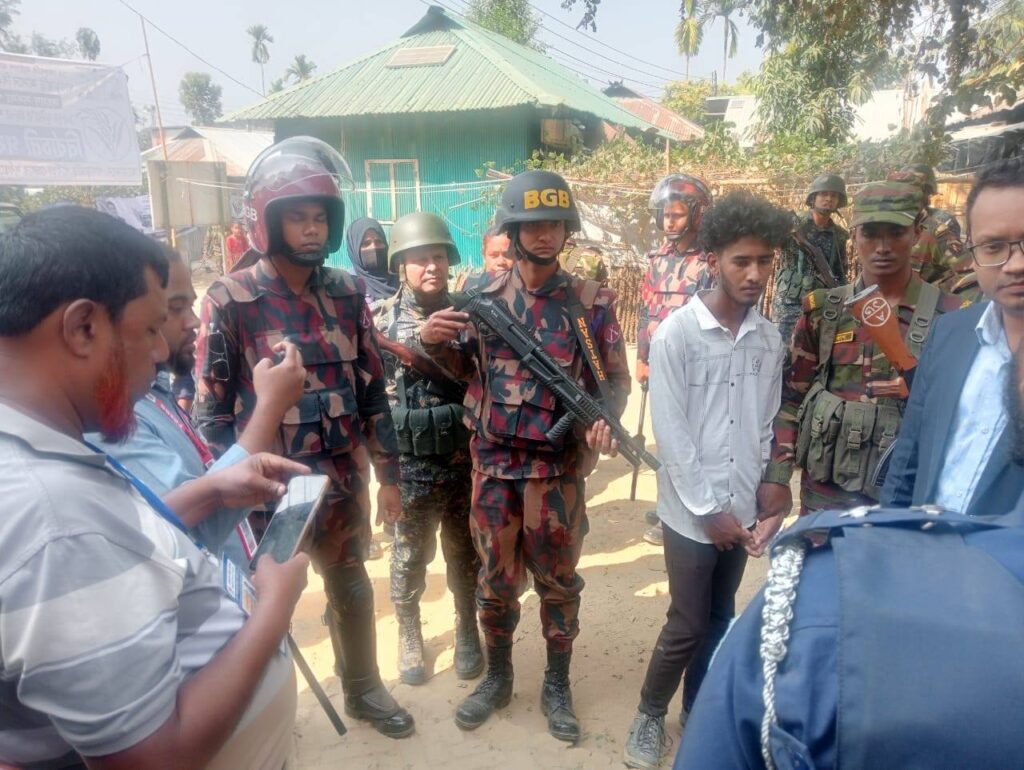 বাবুছড়া ব্যাটালিয়নের তৎপরতায় দীঘিনালায় সুষ্ঠু ও শান্তিপূর্ণ ভোটগ্রহণ