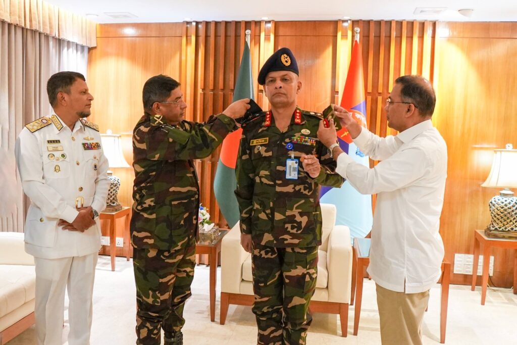 দায়িত্ব গ্রহণ করলেন সশস্ত্র বাহিনী বিভাগের নতুন প্রিন্সিপাল স্টাফ অফিসার মীর মুশফিকুর রহমান