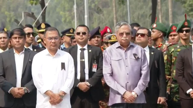 বনানী সামরিক কবরস্থানে পিলখানায় নিহতদের প্রতি রাষ্ট্রপতি ও প্রধানমন্ত্রীর শ্রদ্ধা