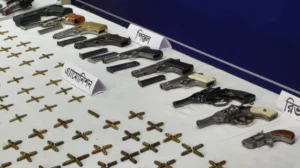 বাসা থেকে ১৩ আগ্নেয়াস্ত্র উদ্ধার, সুব্রত বাইনের সহযোগী বিপু গ্রেপ্তার