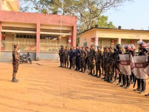 দীঘিনালায় শান্তিপূর্ণ নির্বাচন নিশ্চিতে সেনাবাহিনীর যৌথ টহল ও ভোটকেন্দ্র পরিদর্শন