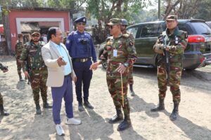 আলীকদম ও লামায় কঠোর নিরাপত্তায় ভোটগ্রহণ, কেন্দ্র পরিদর্শনে জোন অধিনায়ক