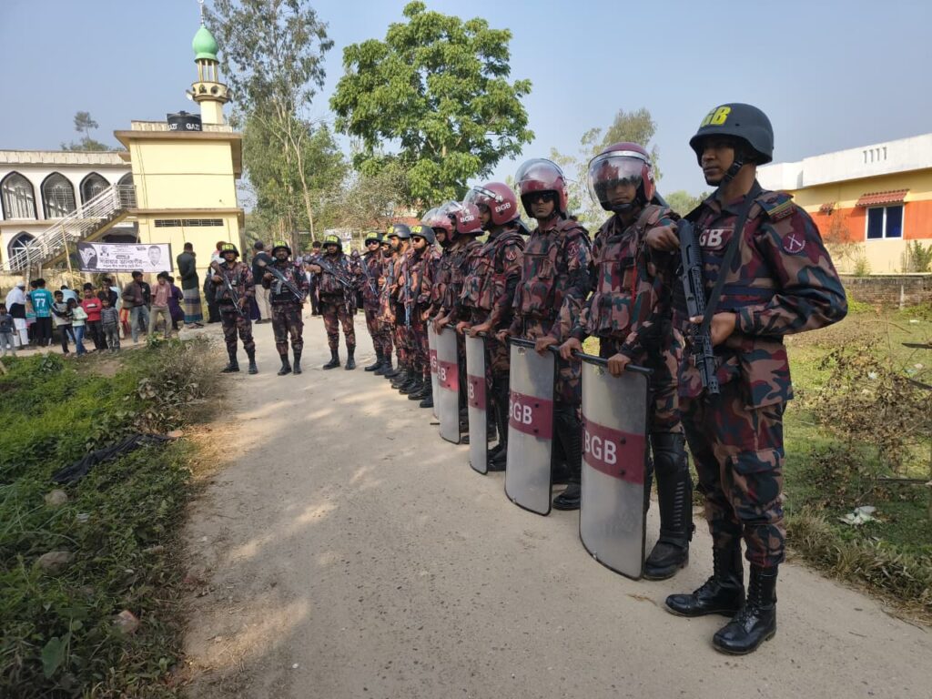 ত্রয়োদশ জাতীয় সংসদ নির্বাচন: রামগড় ব্যাটালিয়নের নিরাপত্তা ব্যবস্থায় শান্তিপূর্ণ ভোটগ্রহণ